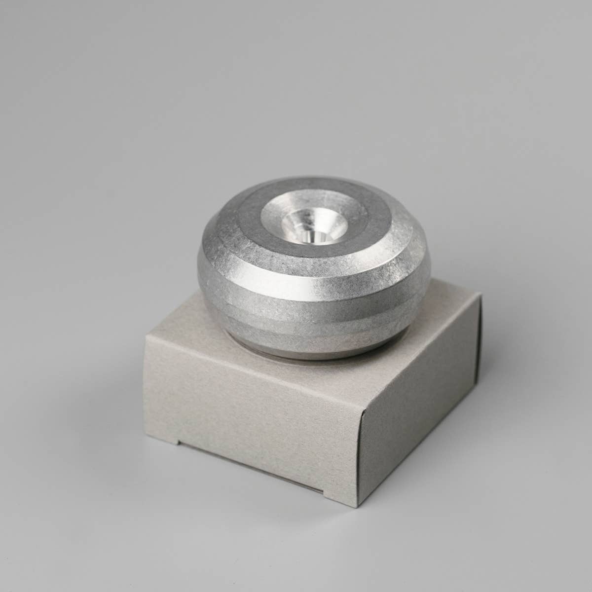 Paperweight/Pen holder Raw