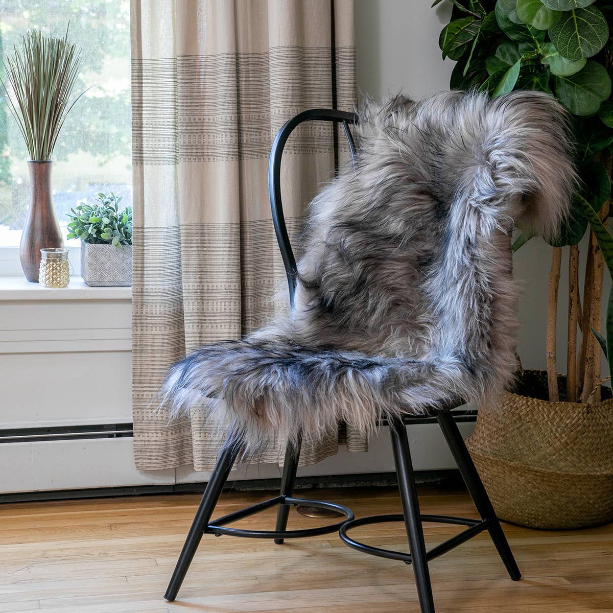 Icelandic Long Wool Sheepskin Rugs